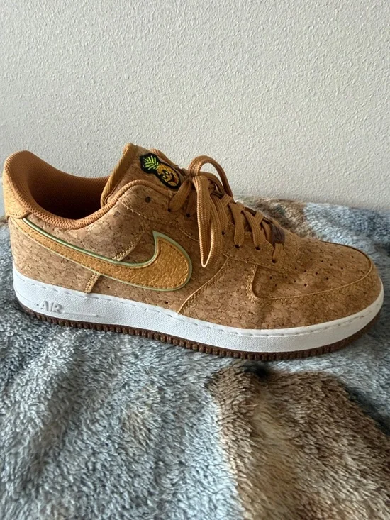 Nike Men’s Air Force 1 Happy Pinneapple - Picture 9 of 16